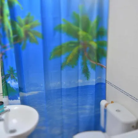 Apt Playa Honda アパート アロナ